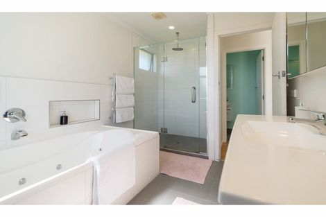 Photo of property in 30 Gardner Avenue, New Lynn, Auckland, 0600