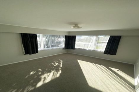 Photo of property in 14a Albert Road, Kelston, Auckland, 0602