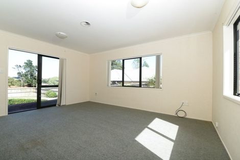 Photo of property in 24 Palm Grove Drive, Western Heights, Hamilton, 3200