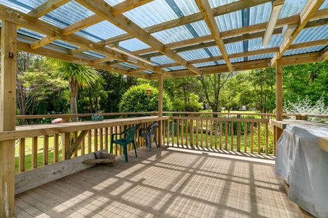 Photo of property in 30 Colville Road, Coromandel, 3506