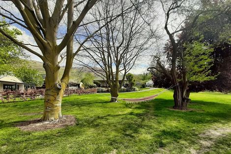 Photo of property in 18 Heuchan Lane, Wanaka, 9305