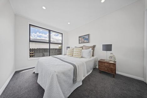 Photo of property in 80 Cambridge Terrace, Papatoetoe, Auckland, 2025