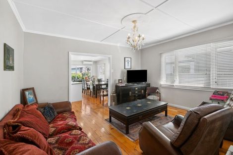 Photo of property in 22 Richmond Street, Fitzroy, New Plymouth, 4312