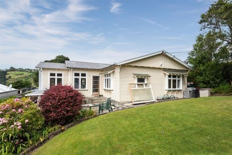 Photo of property in 61 Moncks Spur Road, Redcliffs, Christchurch, 8081