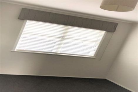 Photo of property in 30 Convair Crescent, Mangere, Auckland, 2022