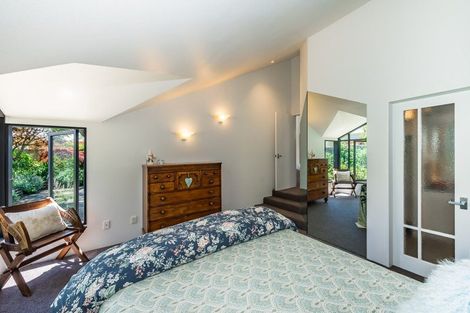 Photo of property in 11 Walnut Grove, Waikanae, 5036