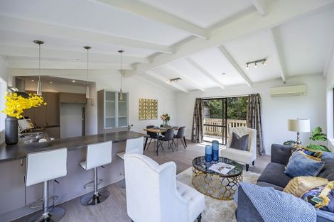 Photo of property in 2/104 Ocean View Road, Northcote, Auckland, 0627