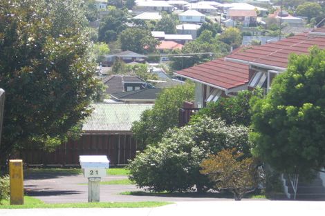 Photo of property in 1/21 Quebec Road, Milford, Auckland, 0620