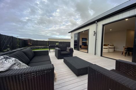 Photo of property in 30 Rosslands Avenue, Karaka, 2124