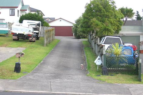 Photo of property in 92 Unsworth Drive, Unsworth Heights, Auckland, 0632