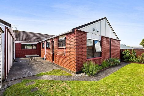 Photo of property in 24 Tiverton Crescent, Whalers Gate, New Plymouth, 4310