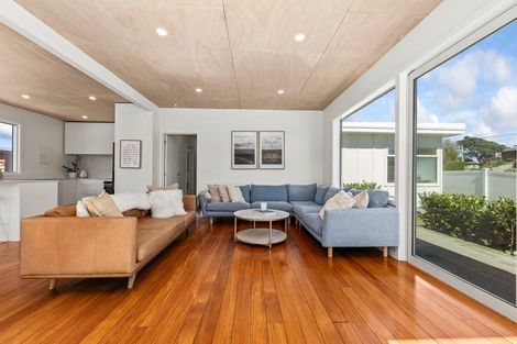 Photo of property in 102 Rosetta Road, Raumati South, Paraparaumu, 5032