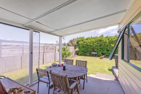 Photo of property in 6 Redwings Close, Whitianga, 3510