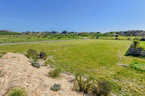 Photo of property in 42a Strathnaver Drive, Waikawa Beach, Manakau, 5573