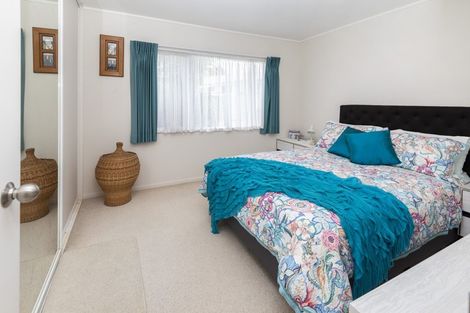 Photo of property in 39b Portadown Avenue, Pakuranga Heights, Auckland, 2010