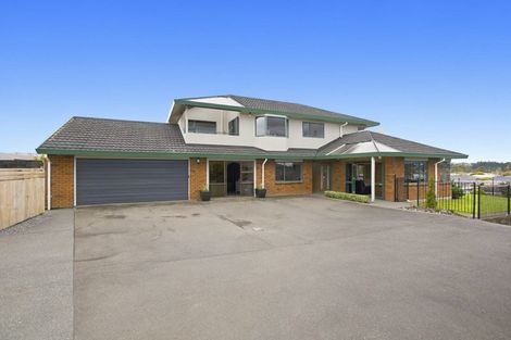 Photo of property in 9 Sandel Rise, Merrilands, New Plymouth, 4312