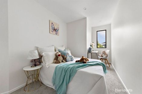 Photo of property in 2/8 Kereru Street, Henderson, Auckland, 0612