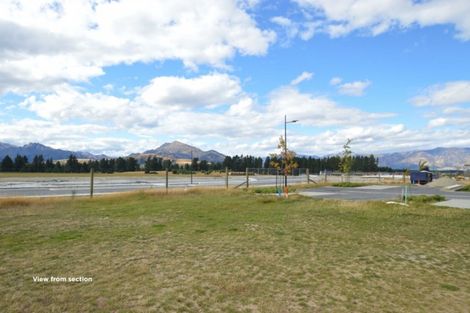 Photo of property in 5 Matakanui Lane, Wanaka, 9305