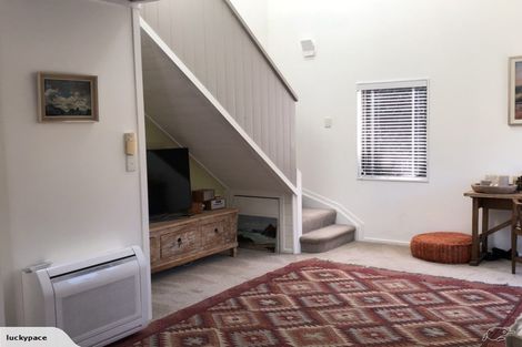 Photo of property in 2/99 Konini Road, Titirangi, Auckland, 0604