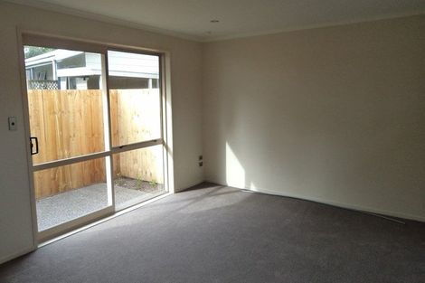 Photo of property in 2/114 Old Farm Road, Hamilton East, Hamilton, 3216