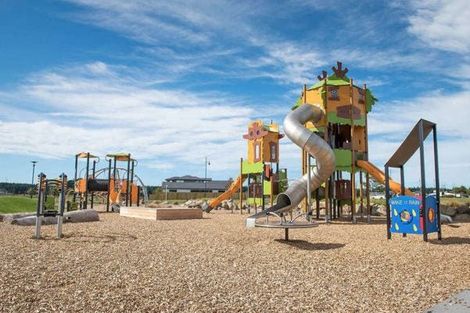 Photo of property in 2 Waituna Street, Pegasus, 7612