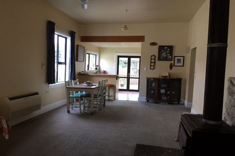 Photo of property in 51 Oxford Street, Lyttelton, 8082