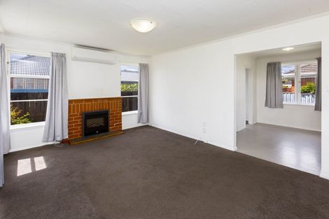 Photo of property in 2 Hazel Street, Ebdentown, Upper Hutt, 5018