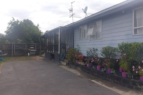 Photo of property in 370 Roscommon Road, Clendon Park, Auckland, 2103
