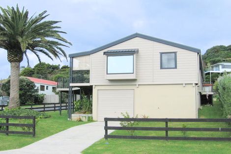 Photo of property in 300 Onemana Drive, Onemana, Whangamata, 3691