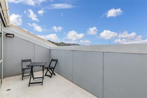 Photo of property in Metro Apartments, 8/220 Thorndon Quay, Pipitea, Wellington, 6011