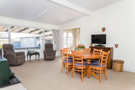 Photo of property in 12 Grant Street, Dannevirke, 4930