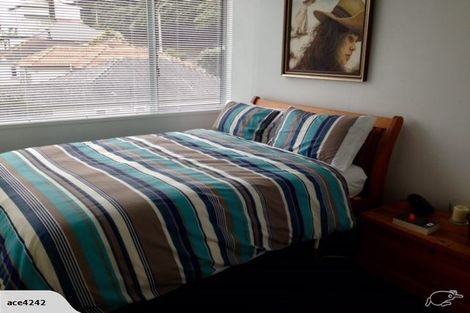 Photo of property in Beresford Apartments, 12/118 Russell Terrace, Berhampore, Wellington, 6023