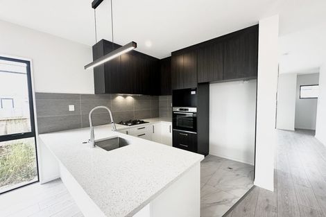 Photo of property in 49 Kairakau Street, Papakura, 2110