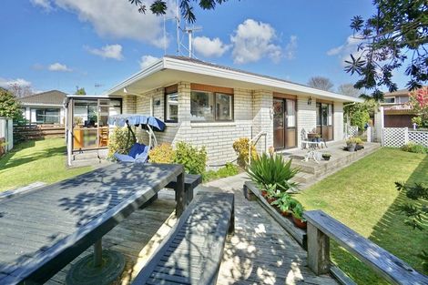 Photo of property in 12 Norrie Street, Te Puke, 3119