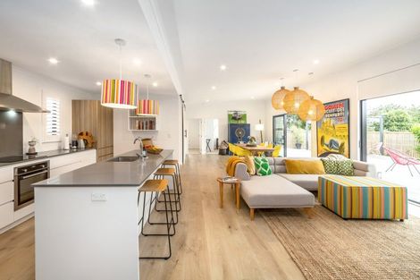 Photo of property in 6 Wilson Way, Martinborough, 5711