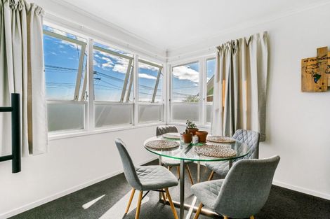 Photo of property in 5 Wanaka Place, Glenview, Hamilton, 3206