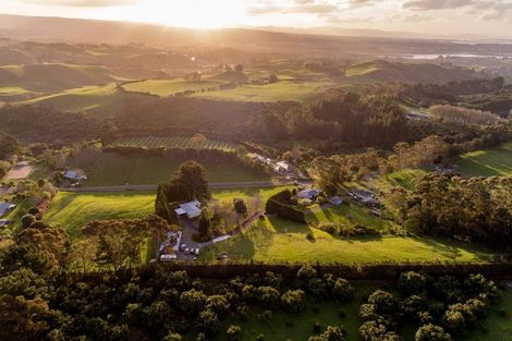 Photo of property in 35 Shady Lane, Welcome Bay, Tauranga, 3175