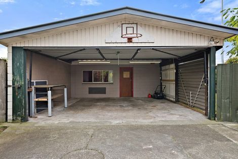 Photo of property in 30 Sarabande Avenue, Redwood, Christchurch, 8051