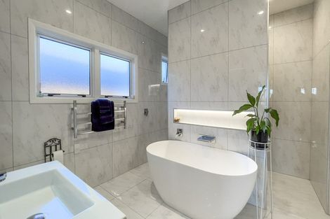 Photo of property in 28 Burwood Road, Matamata, 3400