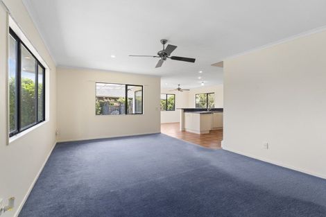 Photo of property in 9 Caughley Place, Otaki Beach, Otaki, 5512