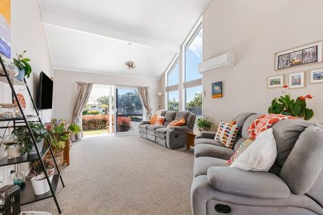 Photo of property in 9 Alpha Avenue, Coastlands, Whakatane, 3120