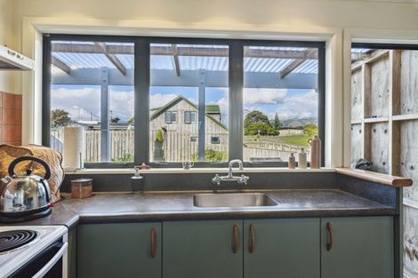 Photo of property in 24 Rodney Avenue, Te Horo Beach, Otaki, 5581