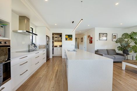 Photo of property in 2 Huntaway Close, Stoke, Nelson, 7011