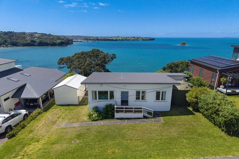 Photo of property in 89 Tiri Road, Tindalls Beach, Whangaparaoa, 0930
