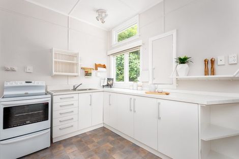 Photo of property in 7 Port Hills Road, Heathcote Valley, Christchurch, 8022