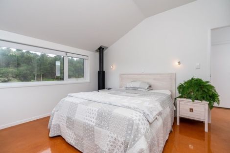 Photo of property in 1122 Whakapirau Road, Whakapirau, Maungaturoto, 0583