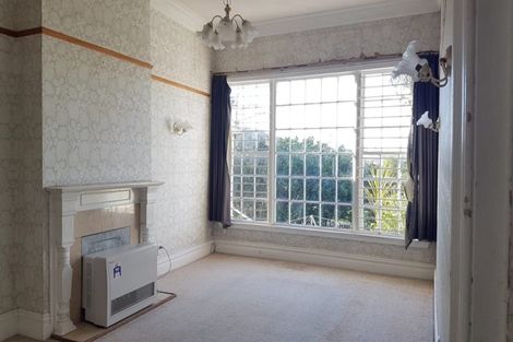 Photo of property in 6 Bloomfield Place, Epsom, Auckland, 1023