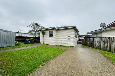 Photo of property in 111 Farquhar Road, Glendene, Auckland, 0602