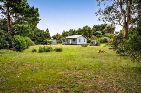 Photo of property in 2952 Eltham Road, Opunake, 4682