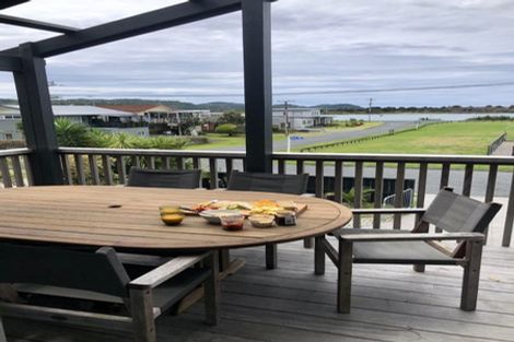 Photo of property in 2 Pine Road, Ngunguru, Whangarei, 0173